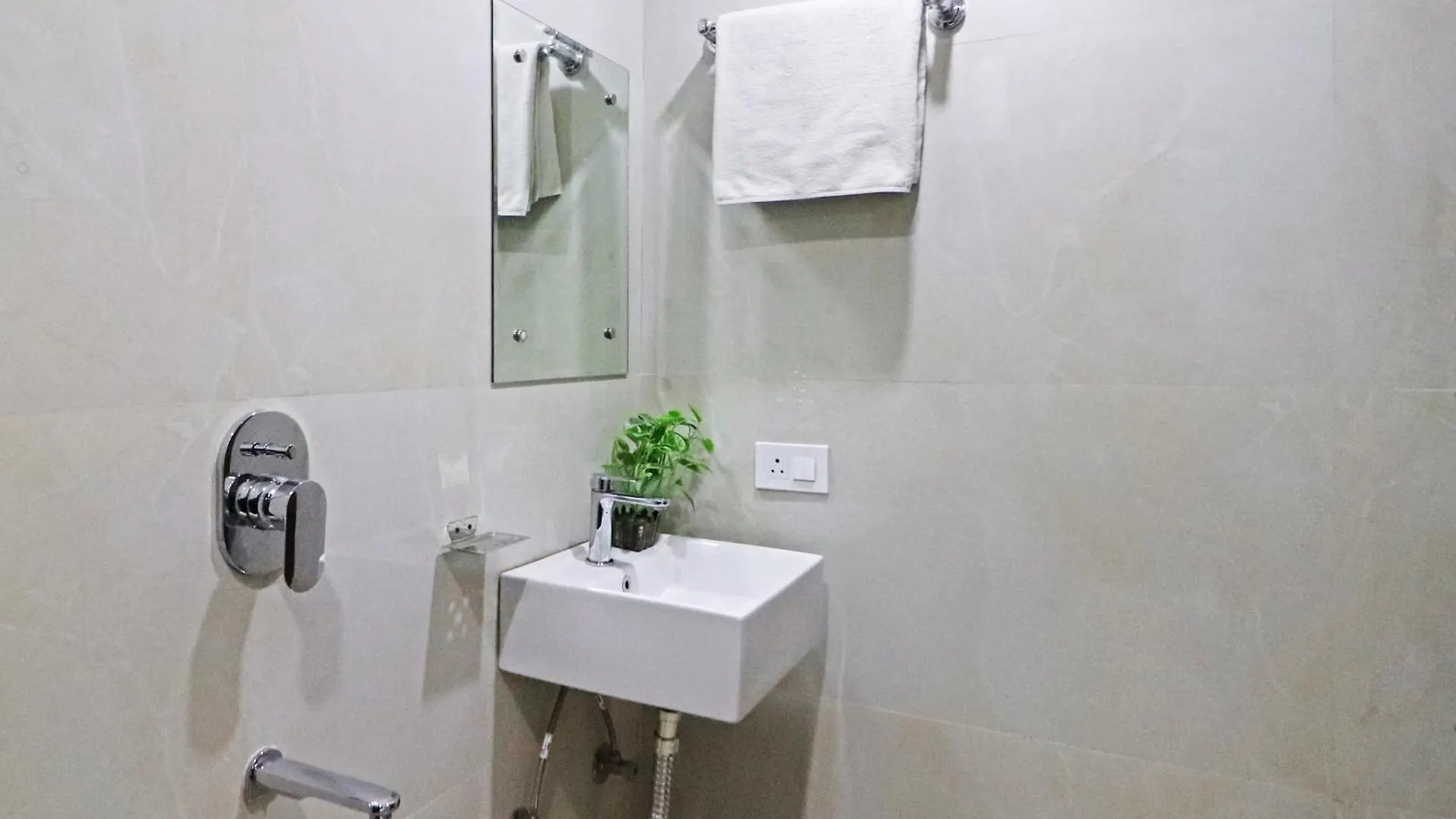 **** Hotel Airport Tulip Suites Near Delhi Airport Nuova Delhi India